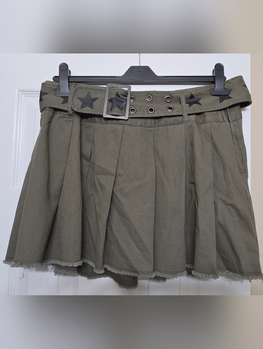 Social Collision Olive Green Pleated Skirt with Star-Print Belt